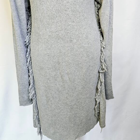 Charlie Paige Gray Long Sleeve Waffle Knit Sweater Fringe Sides Size Large - Picture 7 of 11